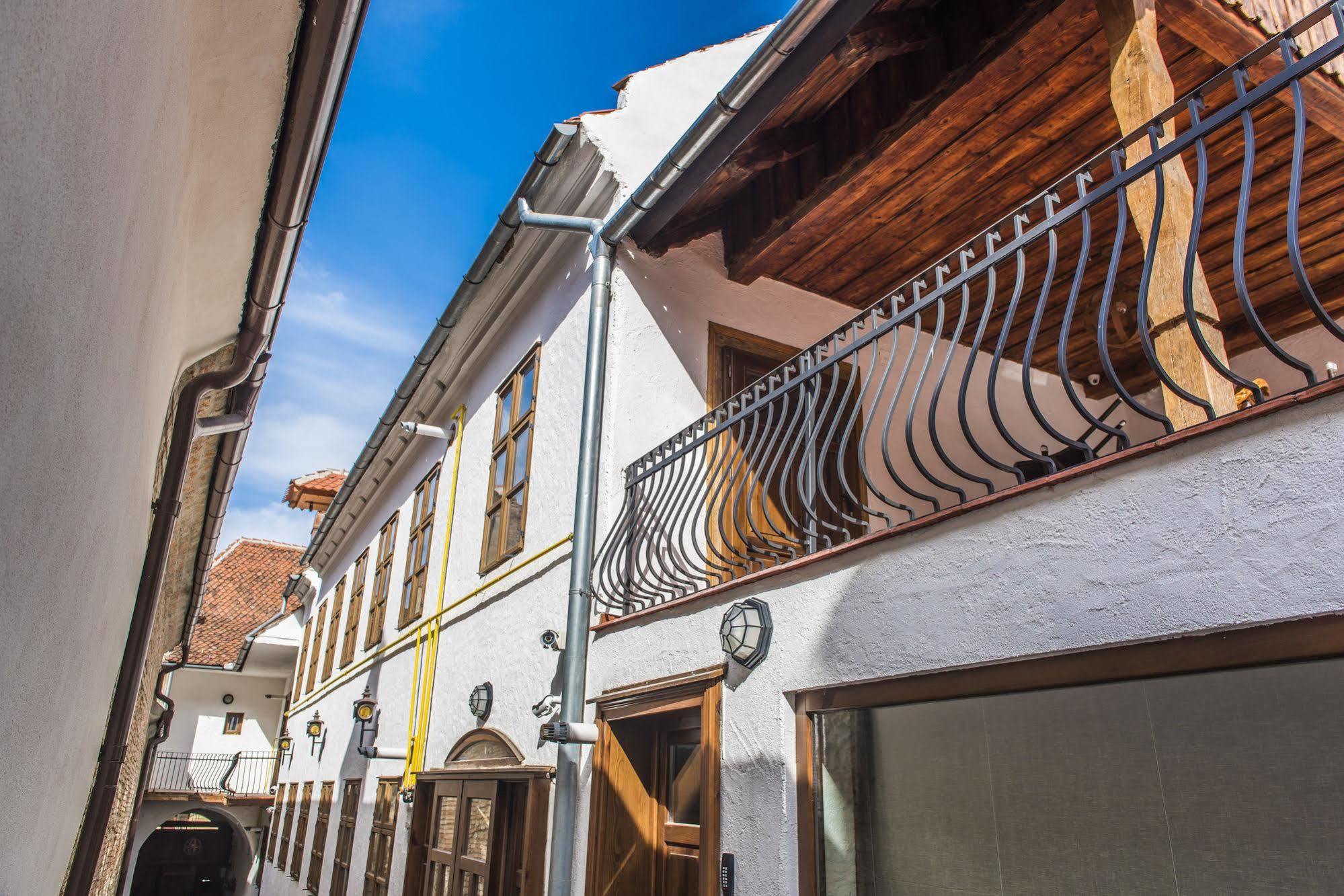 Casa Veche Aparthotel Μπρασόβ Εξωτερικό φωτογραφία